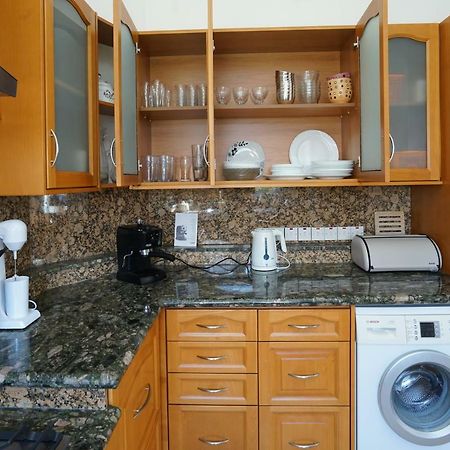 Unforgettable Family Escape - Cliffside Villa With Panoramic Sea Views And Kid-Friendly Private Pool Pissoúri Extérieur photo