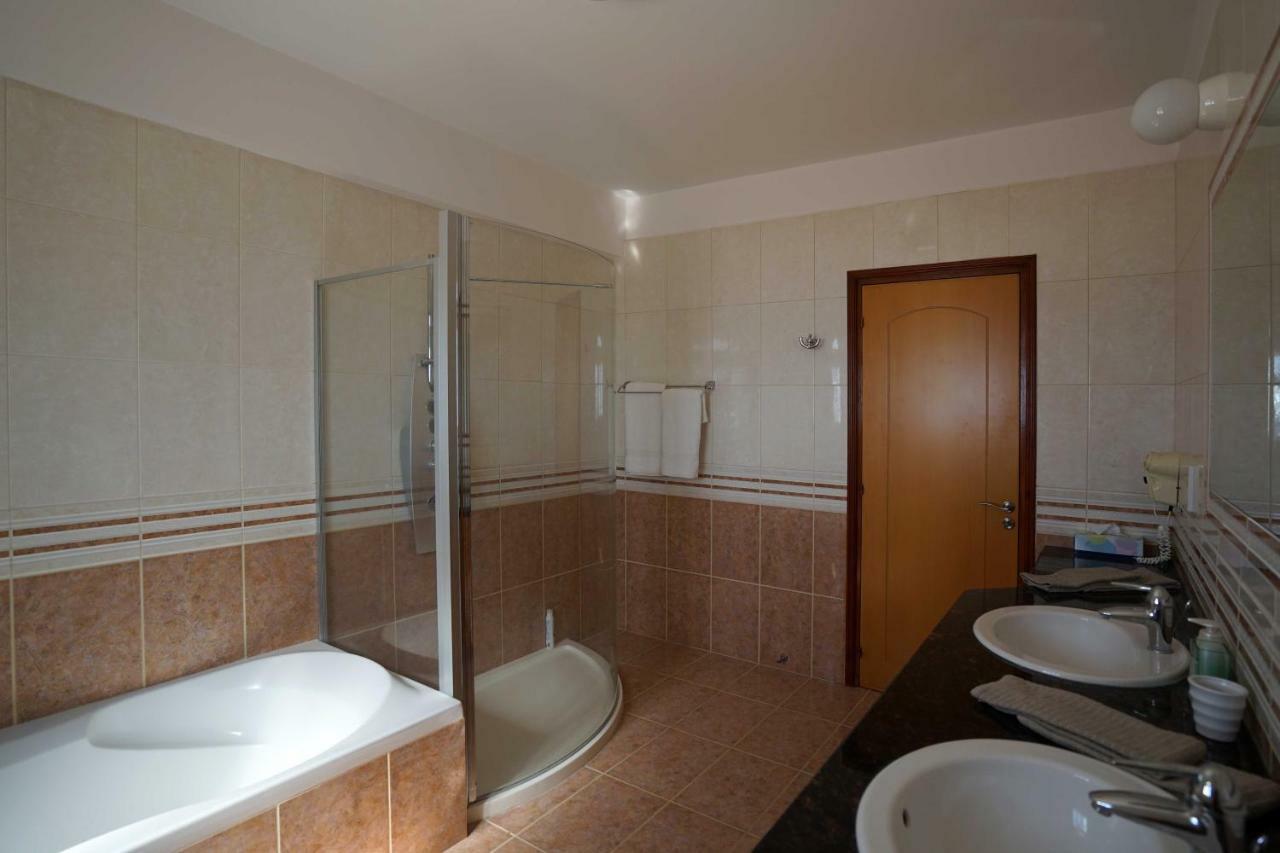 Unforgettable Family Escape - Cliffside Villa With Panoramic Sea Views And Kid-Friendly Private Pool Pissoúri Extérieur photo