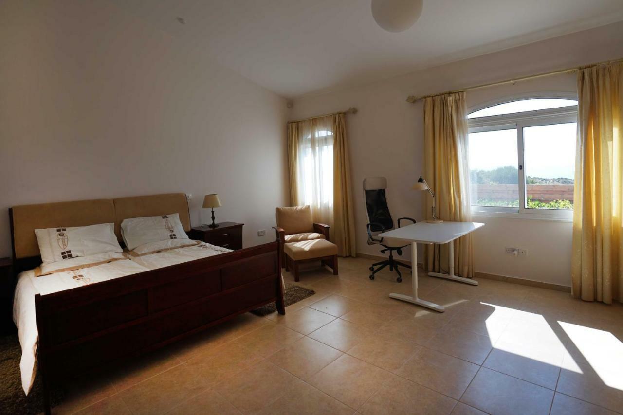 Unforgettable Family Escape - Cliffside Villa With Panoramic Sea Views And Kid-Friendly Private Pool Pissoúri Extérieur photo